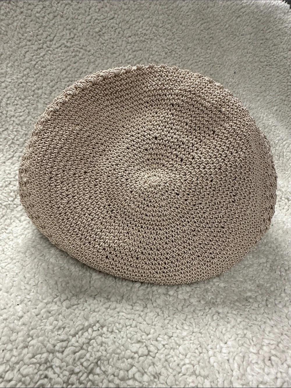Lined  tan crochet zippered bucket bag, boho hippie coastal beach purse tan EUC!